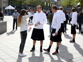 Conti Rockstars beim Anwerben neuer Kollegen WENN+ABER