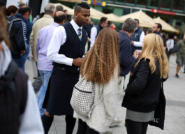 üstra Rockstar bei der Suche WENN+ABER